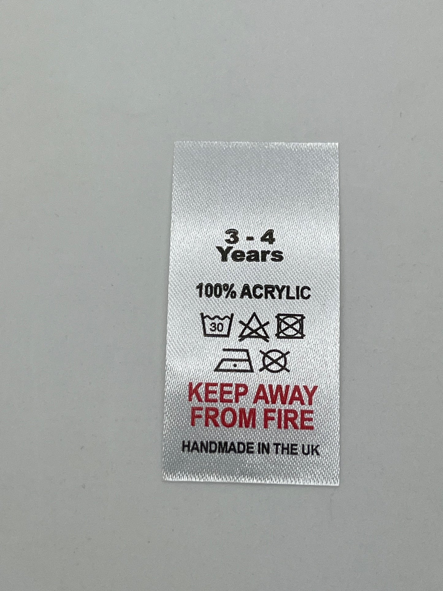 100% Acrylic Wash Care labels with sizes