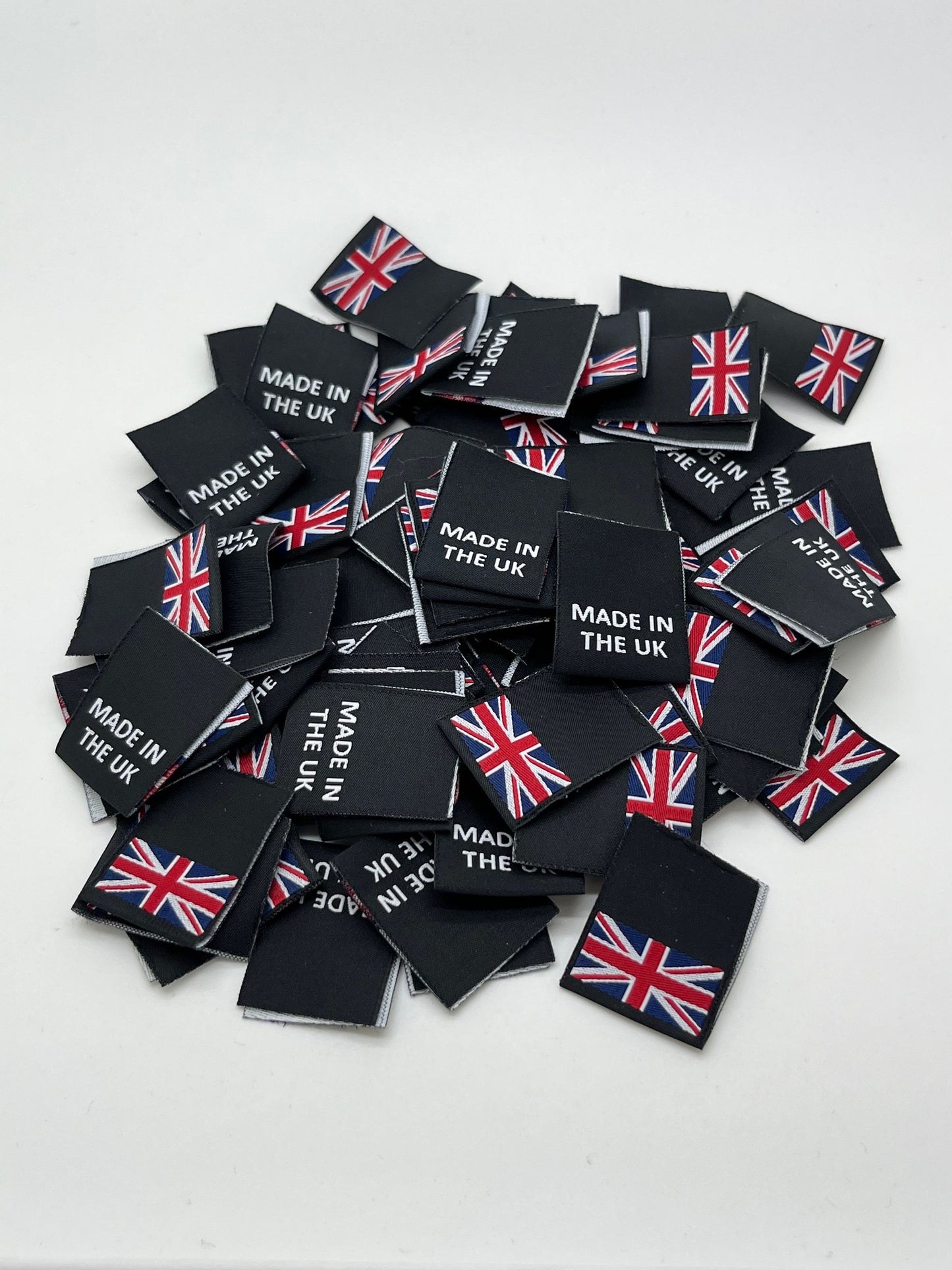 MADE IN THE UK – Loop Fold Garment Label (REF A29)